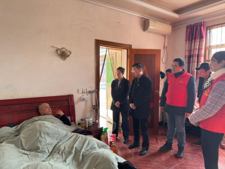 亿万先生公司开展新春走访慰问运动